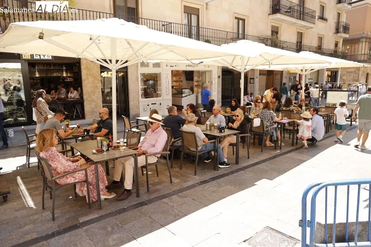 Imágenes del centro de Salamanca este domingo. Fotos: David Dañudo