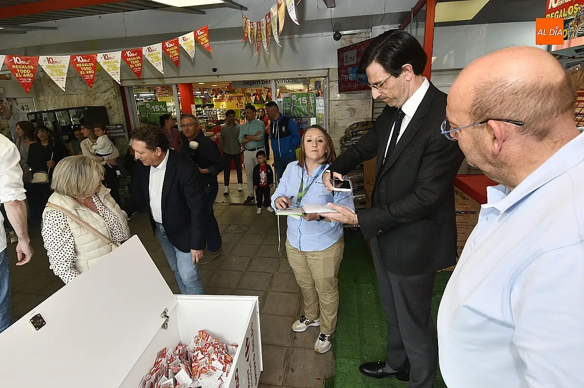 Sorteo compras aniversario Carreforur Market Gildo Fuentes de Oñoro/ Fotos: Adrián M.Pastor