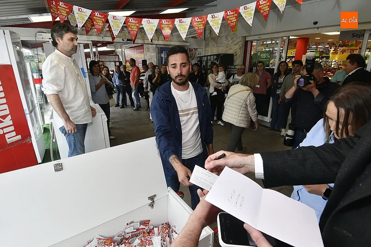 Sorteo compras aniversario Carreforur Market Gildo Fuentes de Oñoro/ Fotos: Adrián M.Pastor