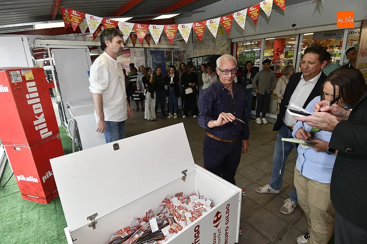 Sorteo compras aniversario Carreforur Market Gildo Fuentes de Oñoro/ Fotos: Adrián M.Pastor