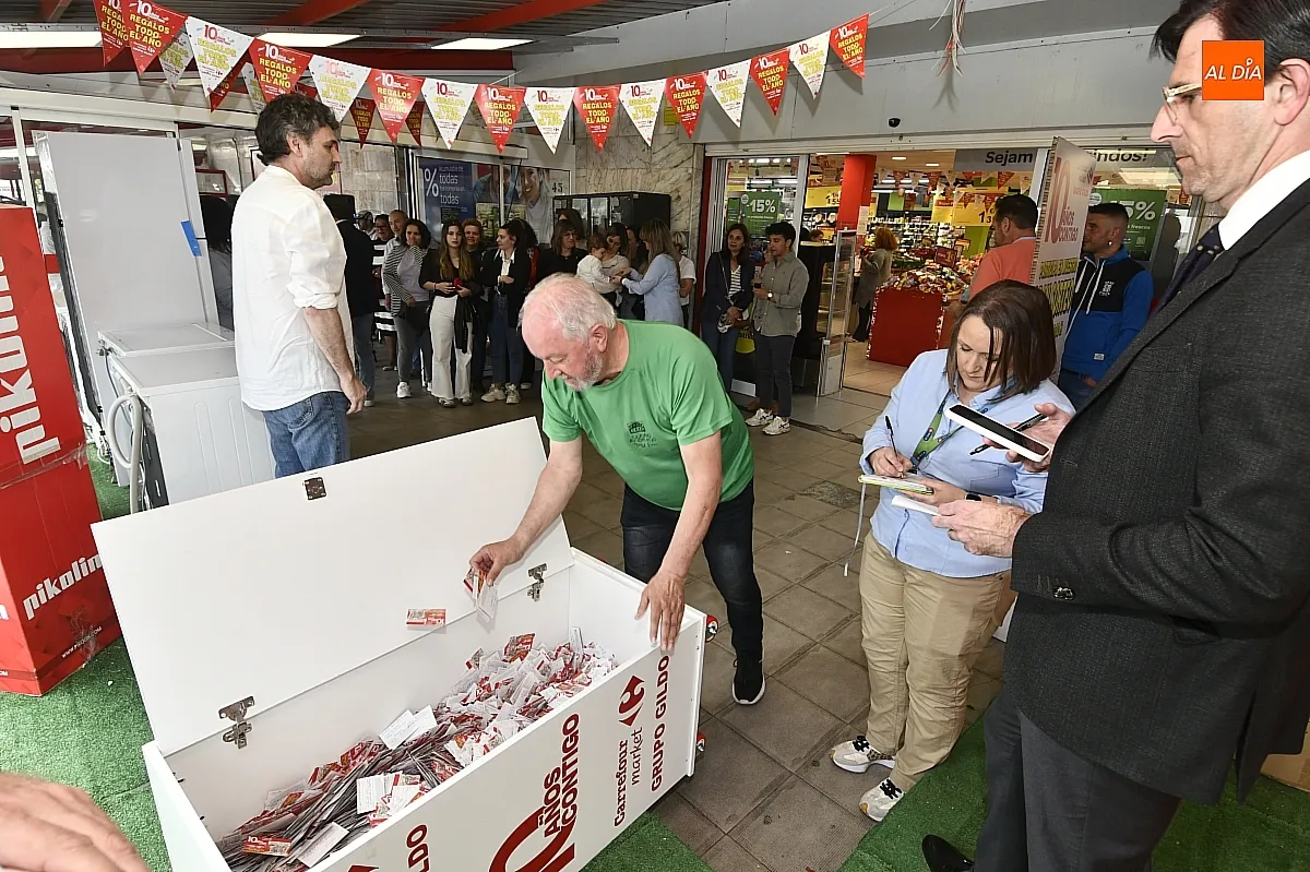 Sorteo compras aniversario Carreforur Market Gildo Fuentes de Oñoro/ Fotos: Adrián M.Pastor