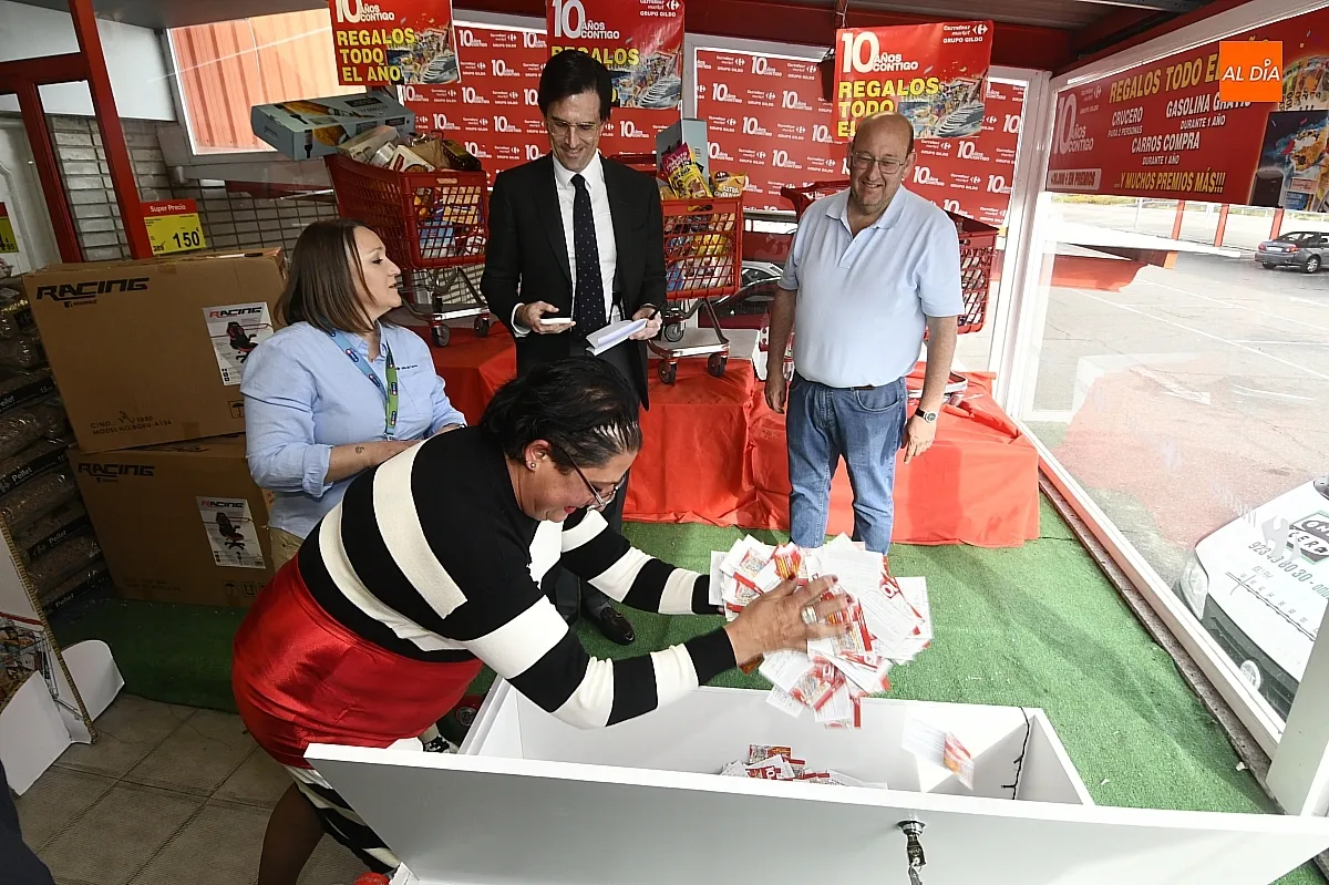 Sorteo compras aniversario Carreforur Market Gildo Fuentes de Oñoro/ Fotos: Adrián M.Pastor