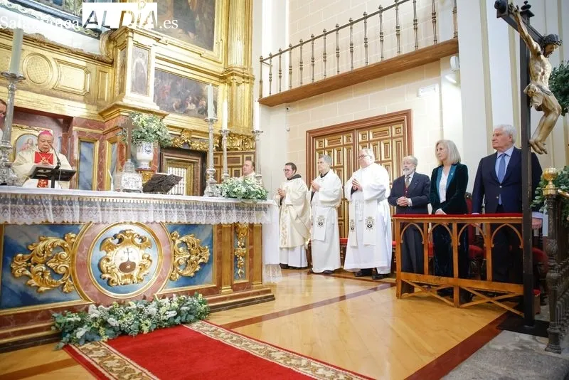 Foto 7 - Alba de Tormes congrega a autoridades civiles, eclesi&aacute;sticas y militares en el homenaje a Santa Teresa