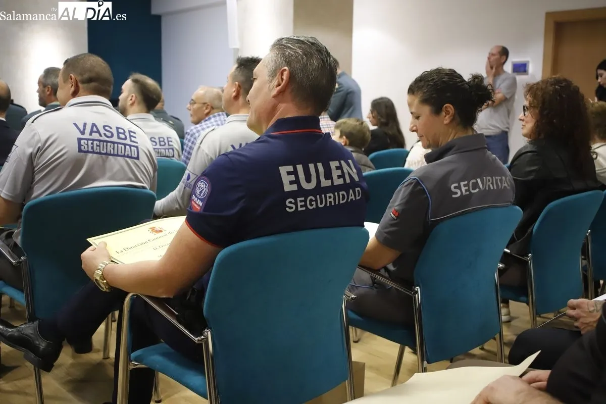Día de la Seguridad Privada en el salón de actos de Caja Rural de Salamanca. Foto de Ángel Puma