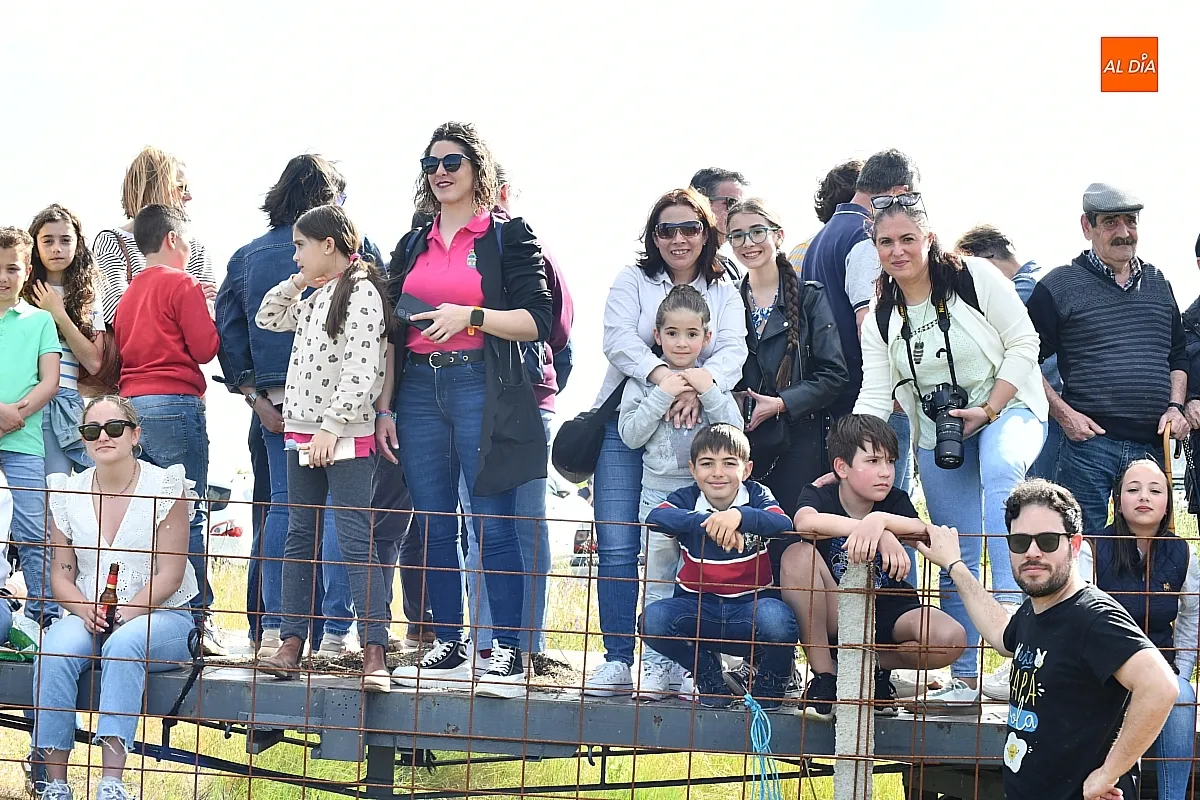 Foto 8 - Degustaci&oacute;n de huevos con farinato y concurrido encierro a caballo para cerrar San Isidro en Carpio de Azaba