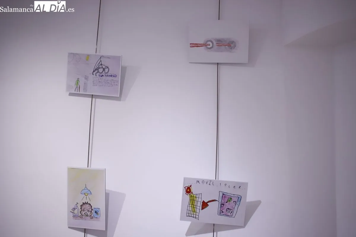 El Espacio Joven acoge la exposición Grabalux con dibujos infantiles sobre la luz. Foto de Ángel Puma