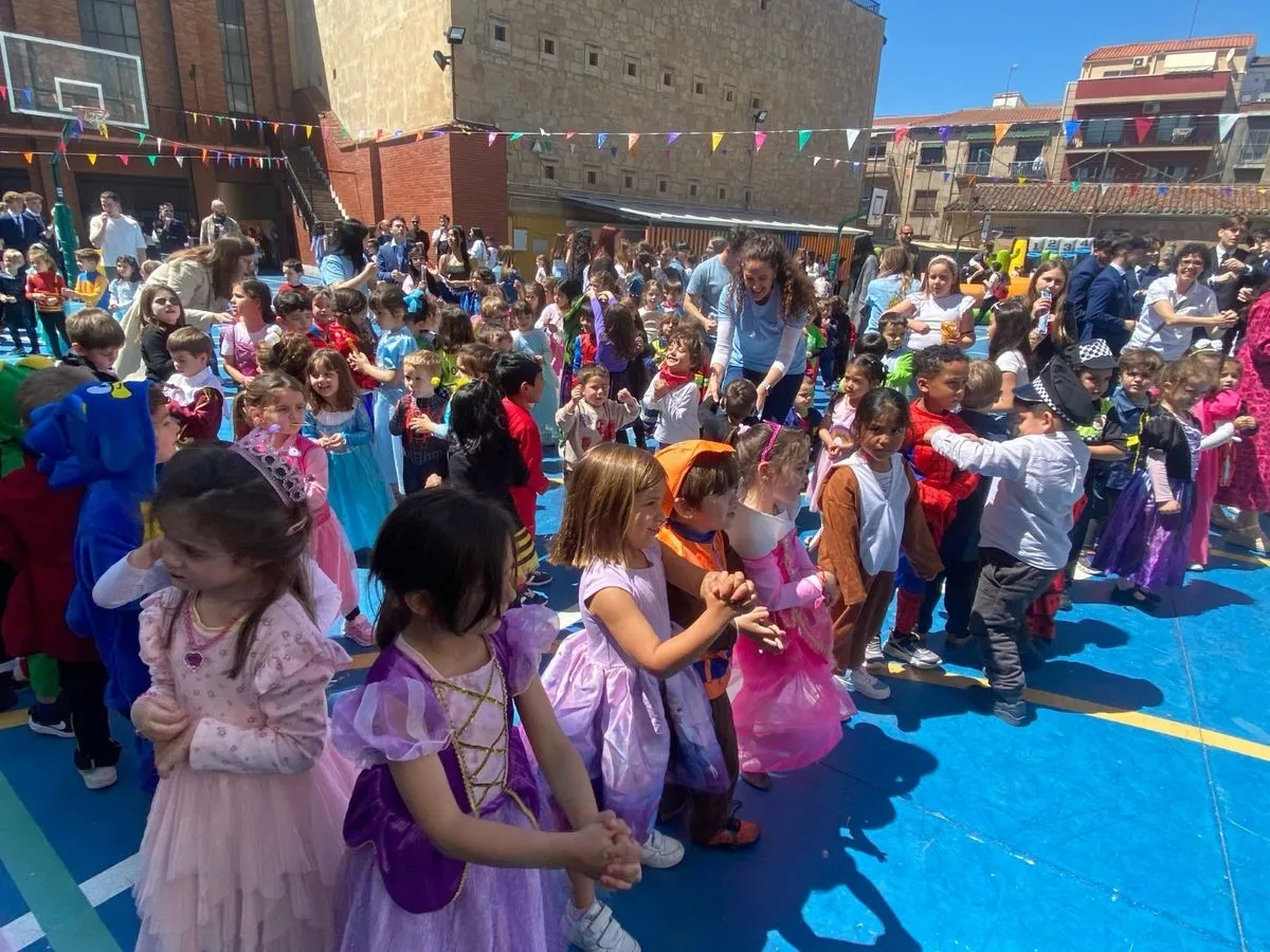 Foto 3 - FOTOS | El colegio San Juan Bosco vibra con la celebraci&oacute;n de Mar&iacute;a Auxiliadora