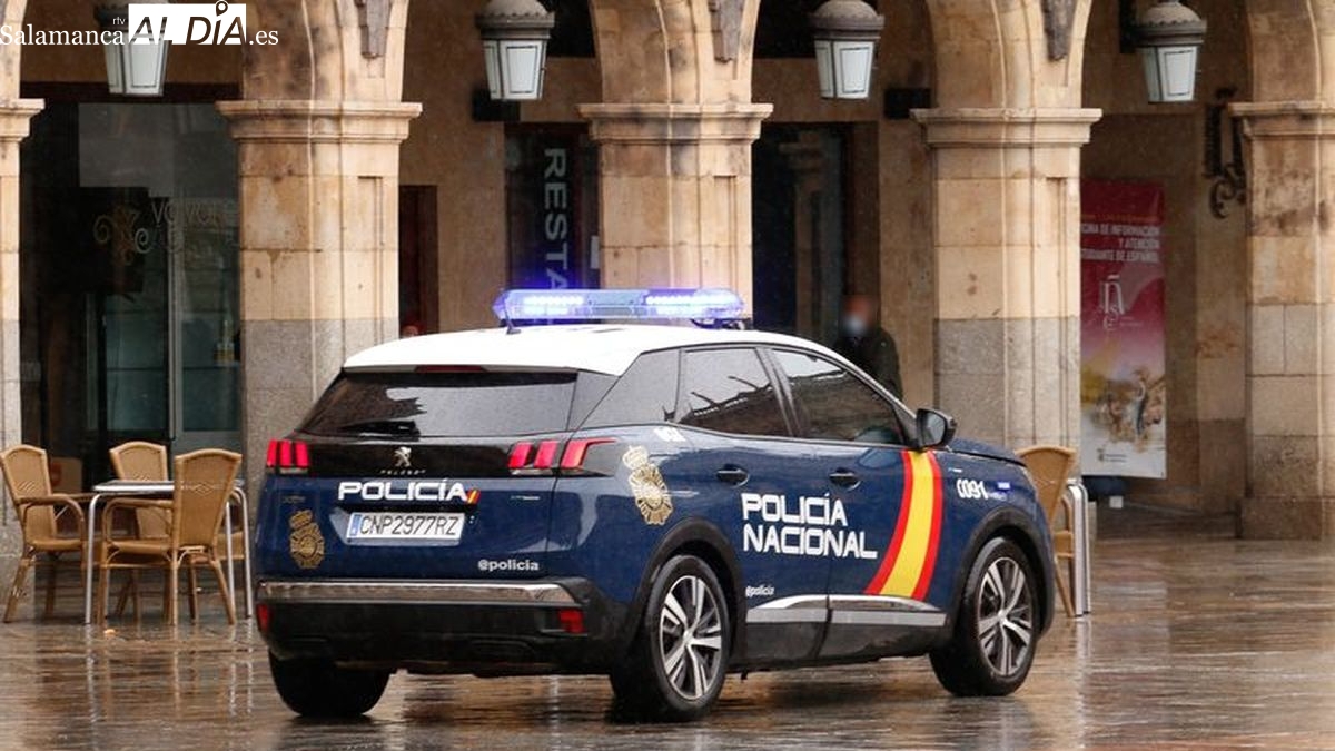 Falsifica su DNI y un certificado de empadronamiento para lograr en Salamanca un descuento en un viaje a Malta