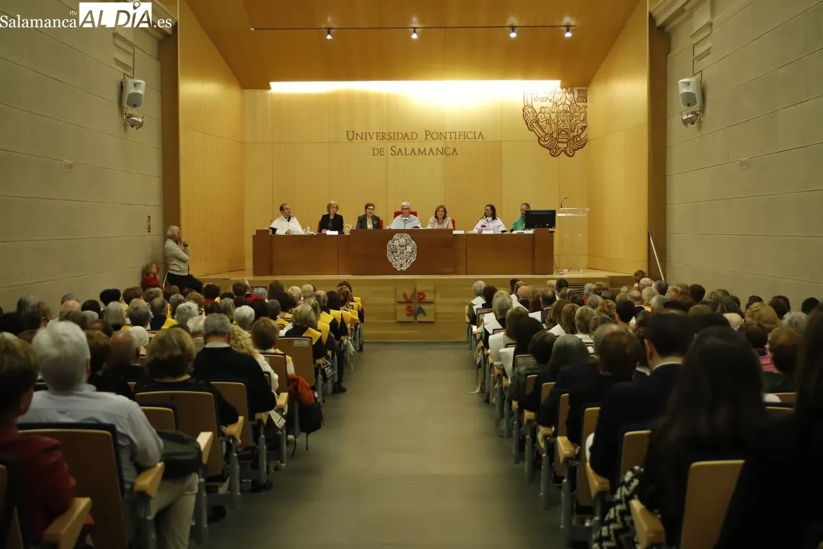 Imposición de Becas a los alumnos de la Experiencia de la UPSA de la promoción 2022-2025. Foto de Ángel Puma