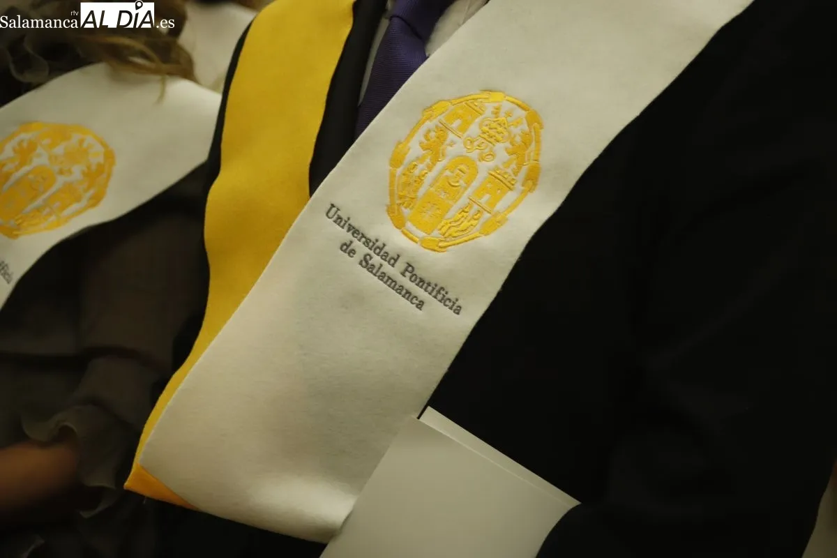 Imposición de Becas a los alumnos de la Experiencia de la UPSA de la promoción 2022-2025. Foto de Ángel Puma