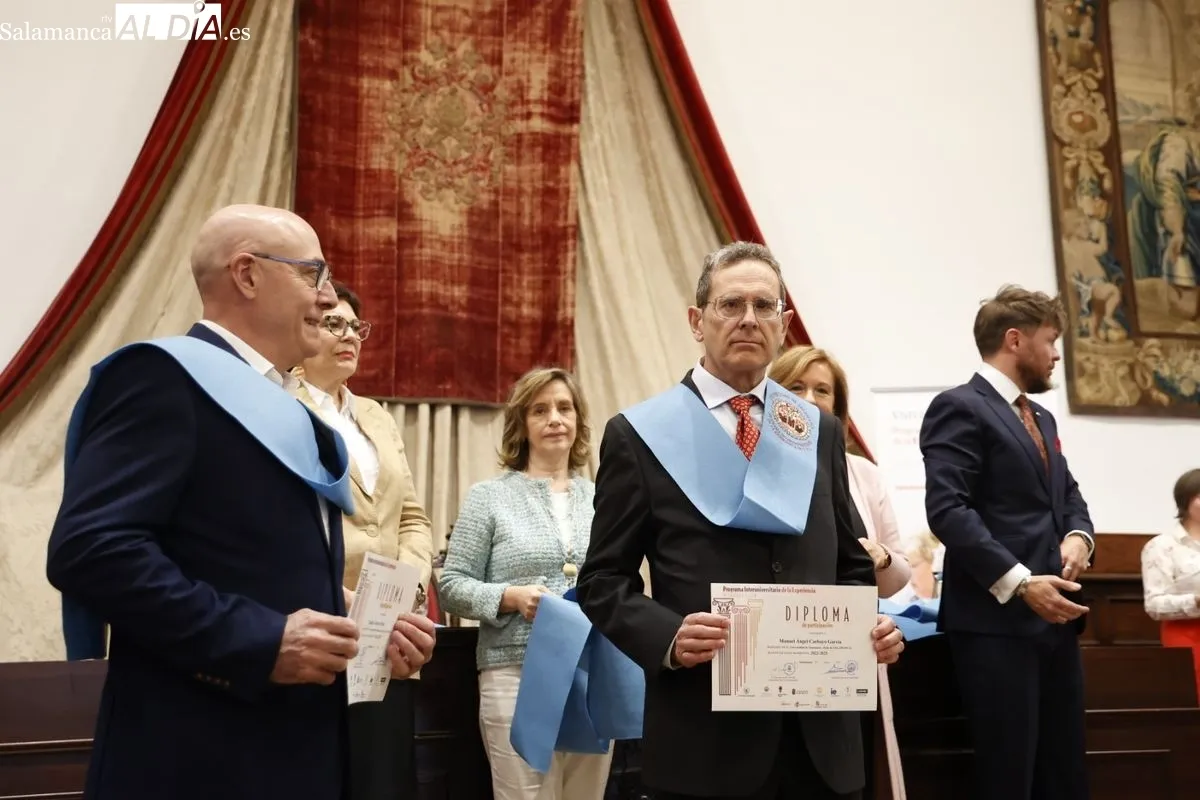 Graduación de estudiantes de la Experiencia en el Paraninfo de la USAL. Foto de David Sañudo