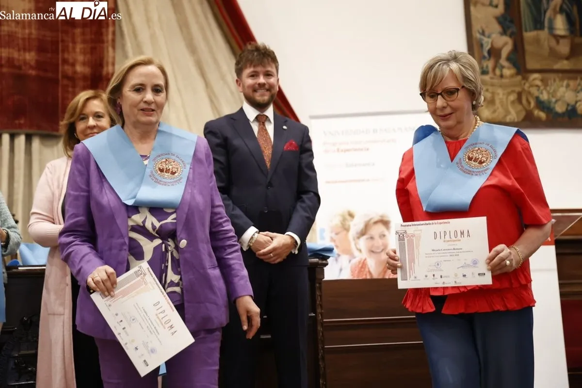 Graduación de estudiantes de la Experiencia en el Paraninfo de la USAL. Foto de David Sañudo