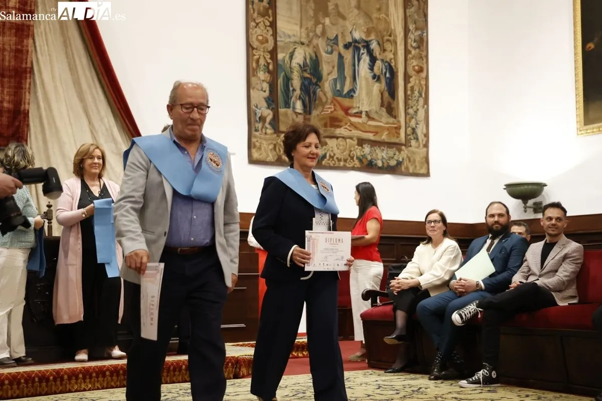 Graduación de estudiantes de la Experiencia en el Paraninfo de la USAL. Foto de David Sañudo