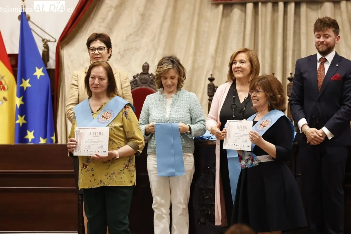 Graduación de estudiantes de la Experiencia en el Paraninfo de la USAL. Foto de David Sañudo
