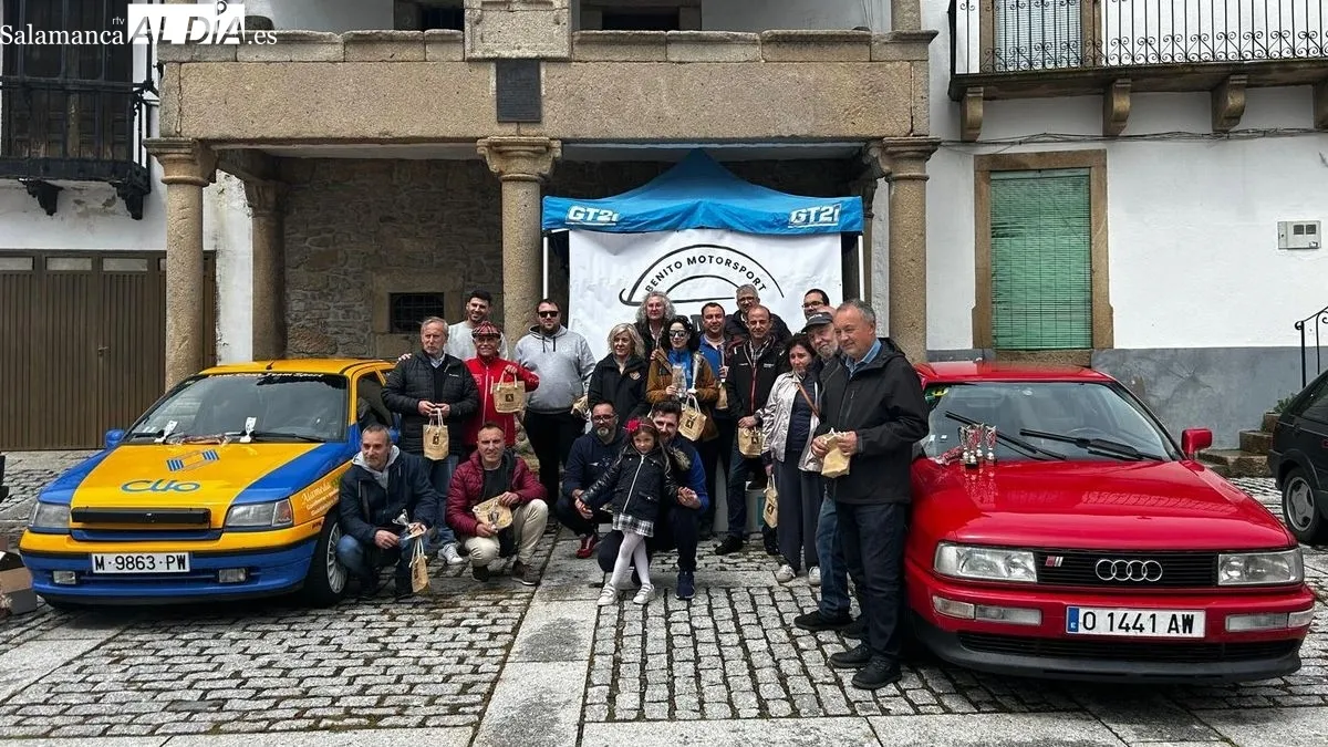 Foto 2 - La I Ruta de veh&iacute;culos hist&oacute;ricos recorre los pueblos de El Abadengo y de Las Arribes