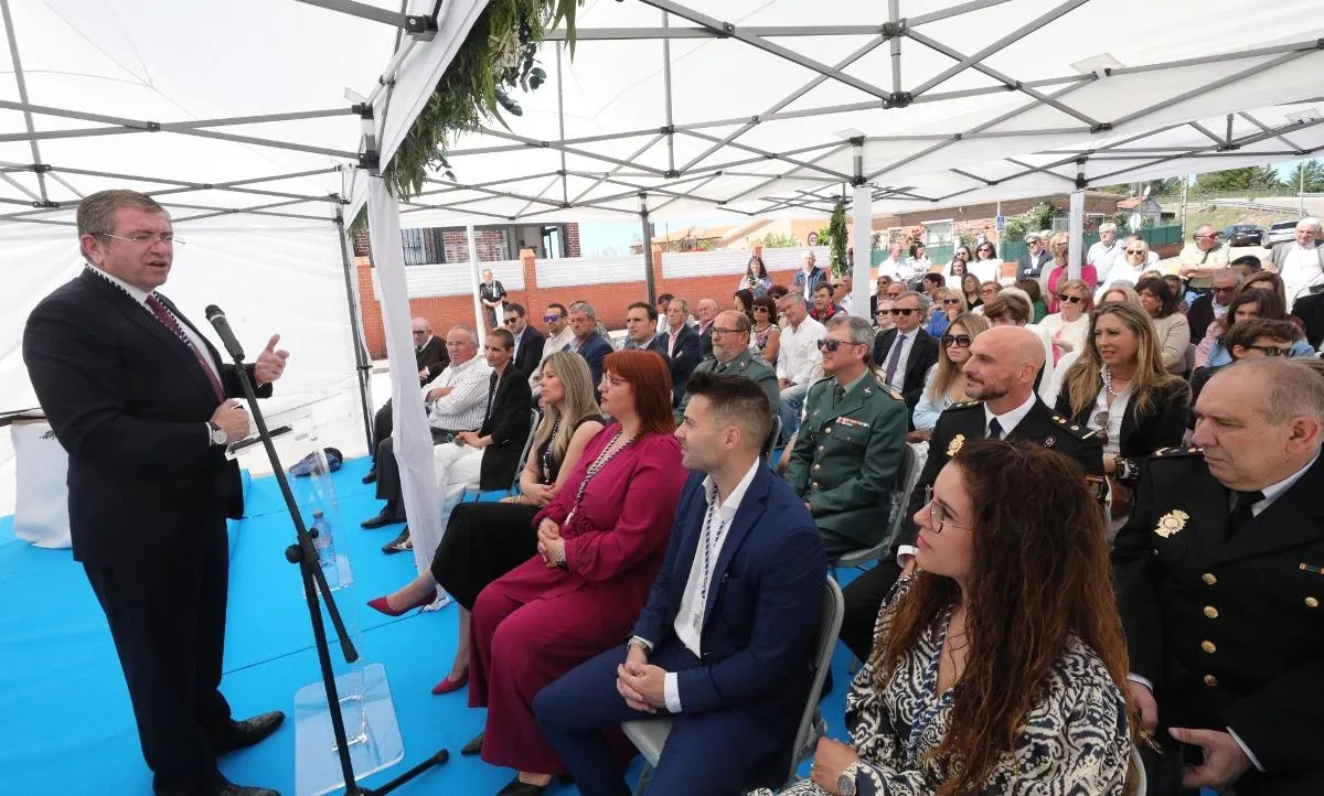 Foto 5 - Isidoro J. Alan&iacute;s recibe el t&iacute;tulo de Hijo Predilecto de Fuentes de O&ntilde;oro