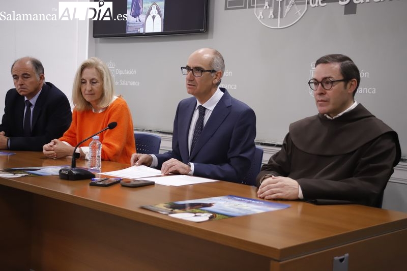 Veneración del cuerpo de Santa Teresa: peregrinación en Alba de Tormes