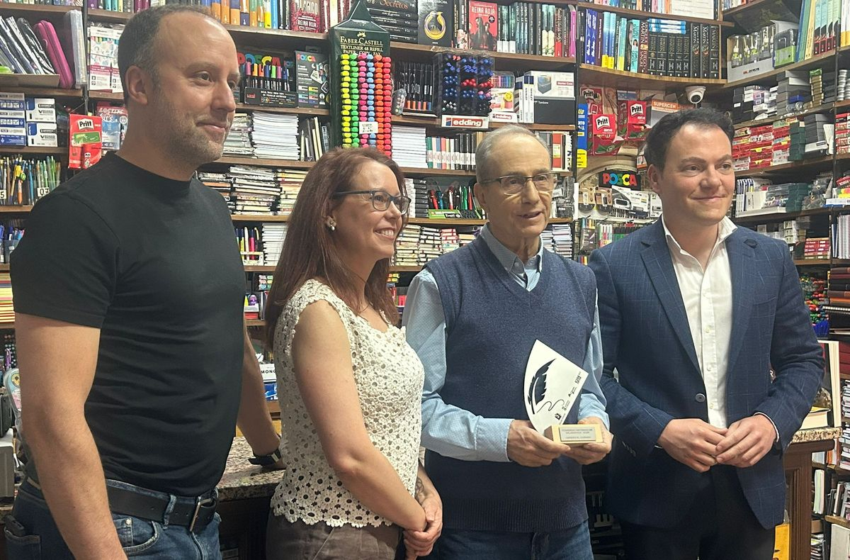 Librería El Carmen recibe el premio Comercio Histórico