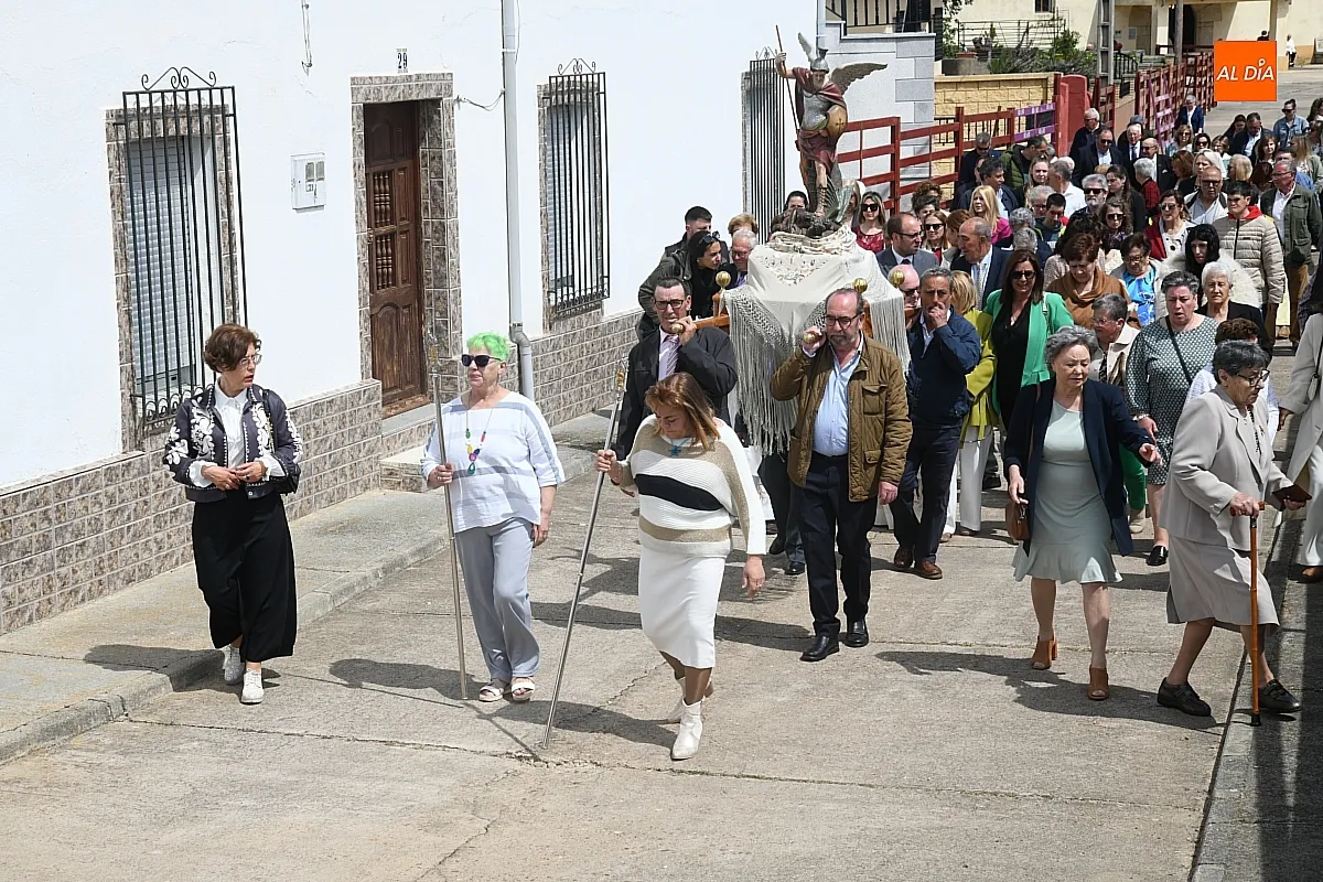 Procesión Fiestas Bocacara en San Miguel Arcángel/ Fotos: Adrián M.Pastor