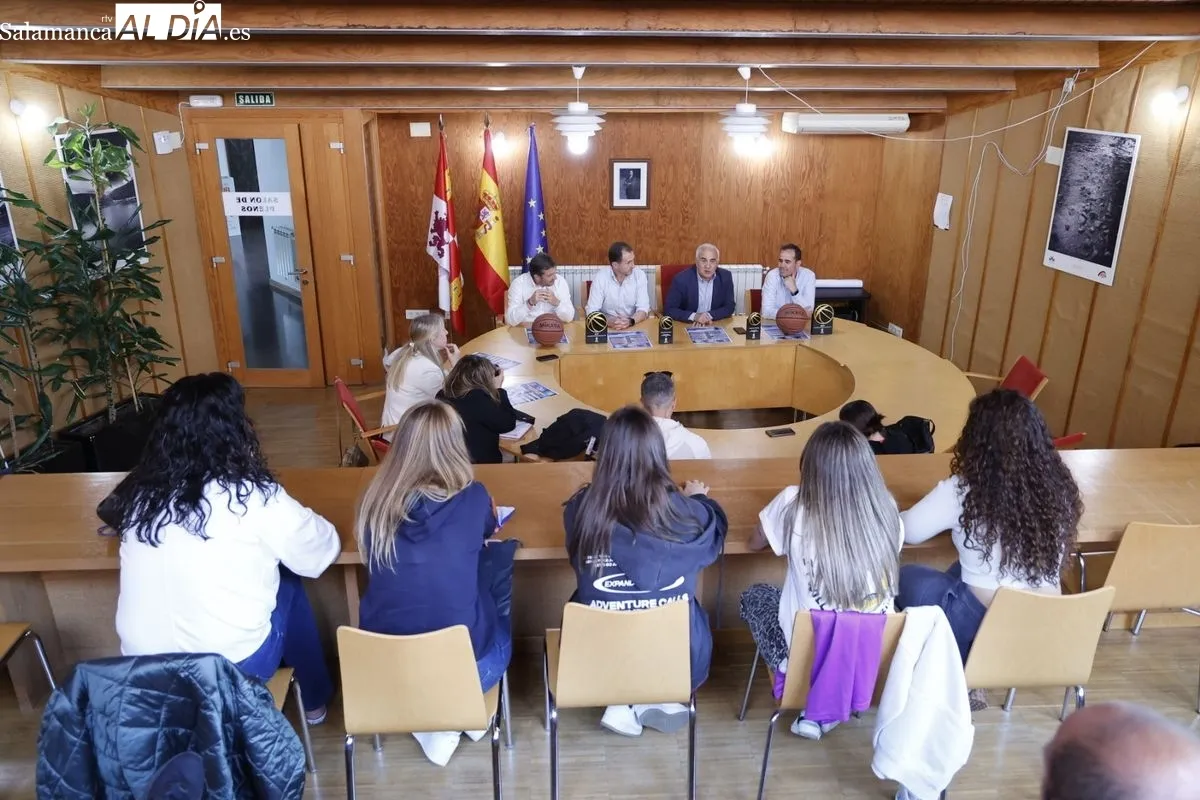 Presentación en Aldeatejada de la Final Four de la Liga Provincial de Baloncesto Senior Diputación de Salamanca. Foto de David Sañudo