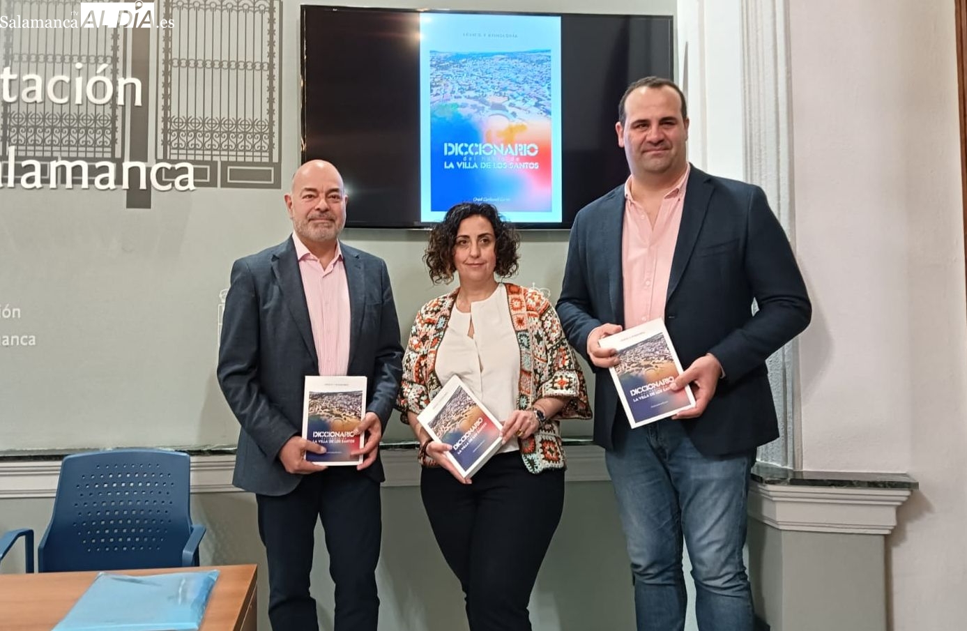 Ovidi Carbonell presenta su diccionario del habla de Los Santos