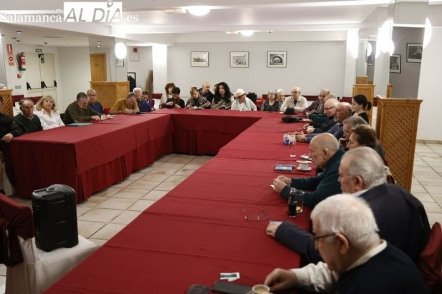 Tertulia Rona Dalba en Salamanca