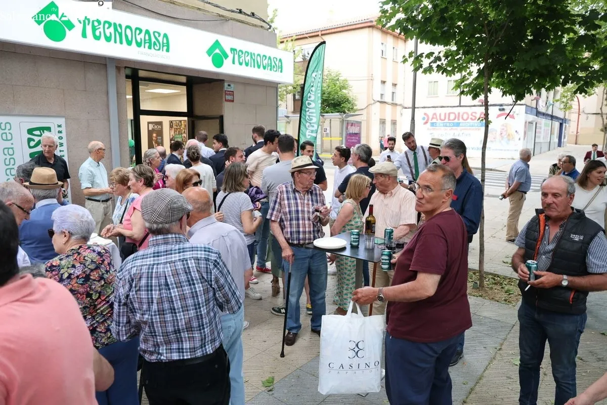 Inauguración de la nueva tienda de Tecnocasa en Barrio Vidal | FOTOS: David Sañudo