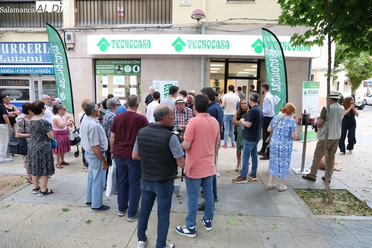 Inauguración de la nueva tienda de Tecnocasa en Barrio Vidal | FOTOS: David Sañudo