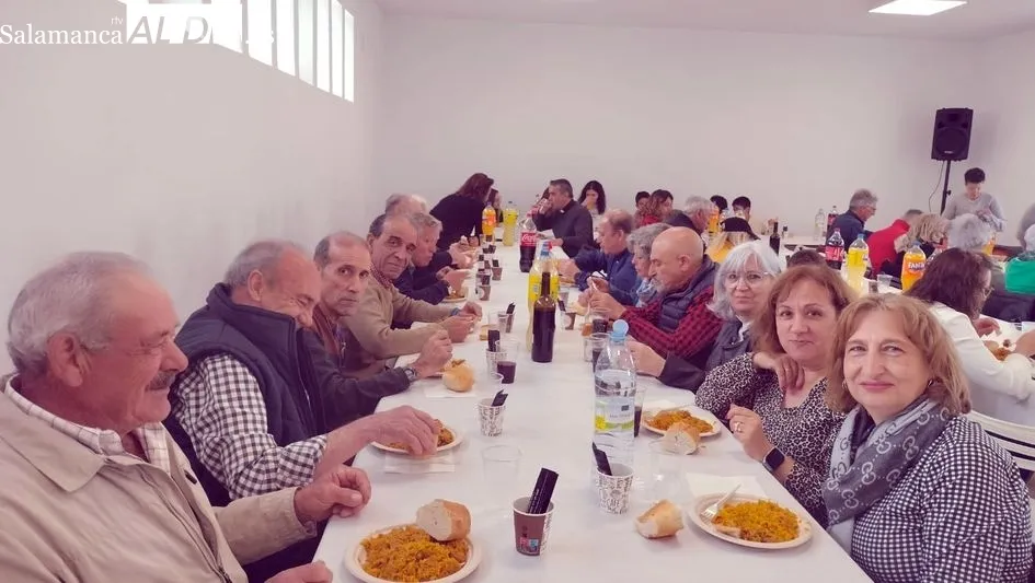 Foto 6 - Torrej&oacute;n de Alba se vuelca con San Isidro