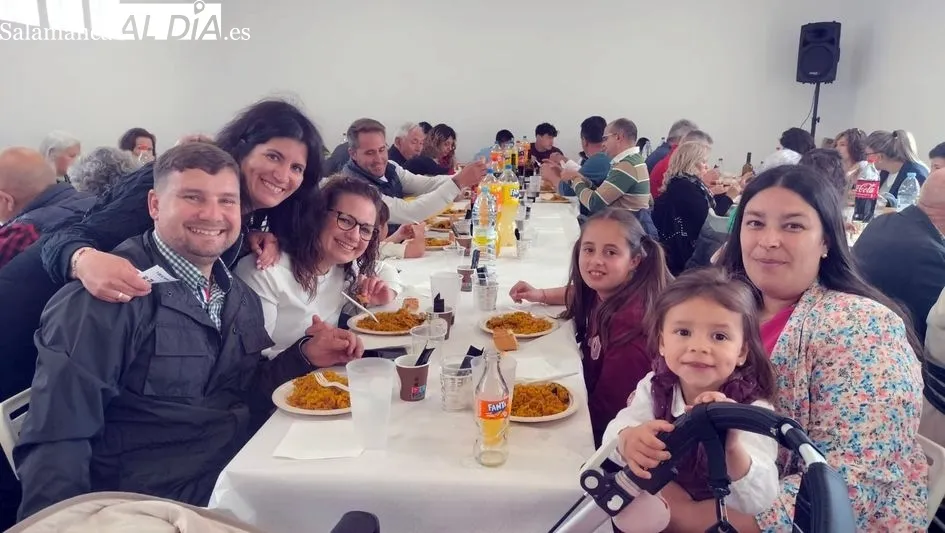 Foto 4 - Torrej&oacute;n de Alba se vuelca con San Isidro