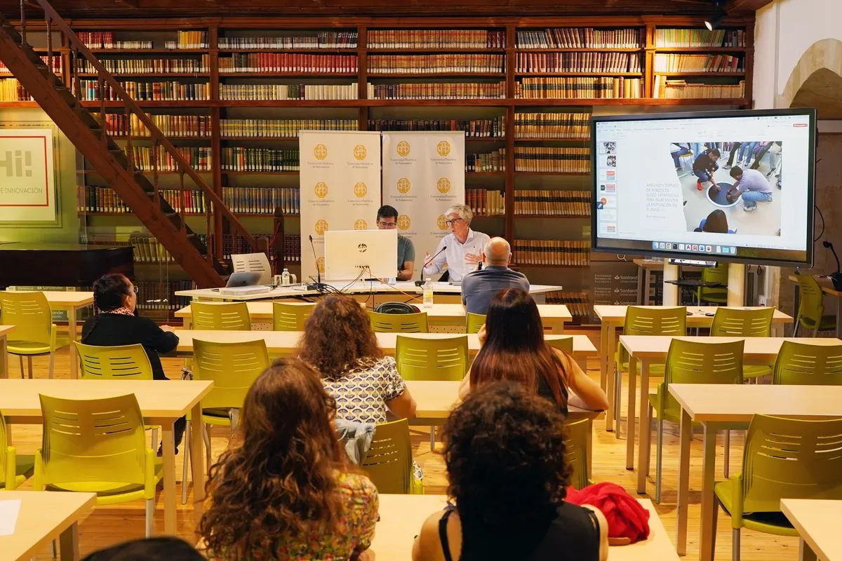 La Universidad Pontificia de Salamanca (UPSA) ha celebrado su VI Jornada de Innovación Docente, reconociendo cinco proyectos