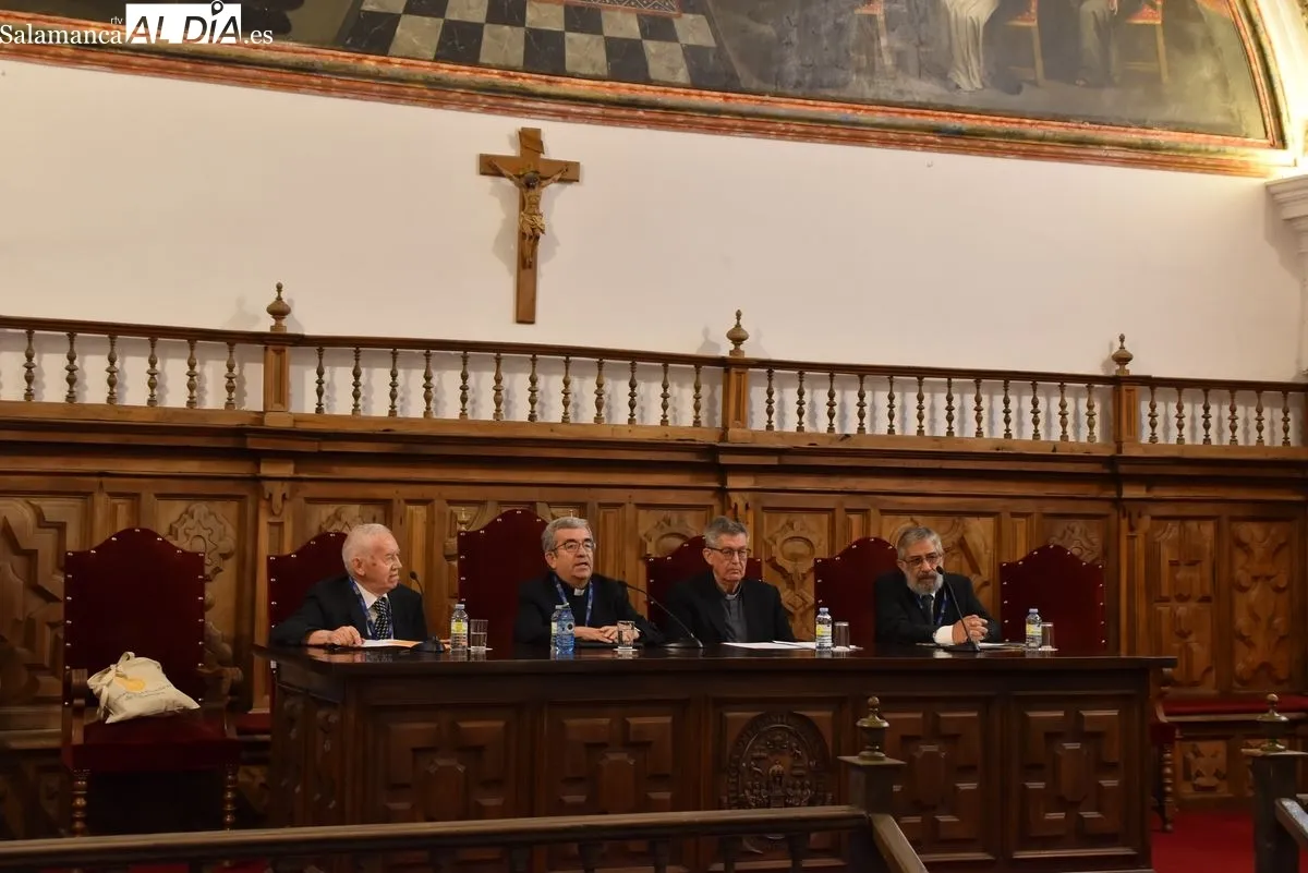 Encuentro en la UPSA que conmemora el 40º aniversario de la revista Diálogo Filosófico. Foto de Vanesa Martins