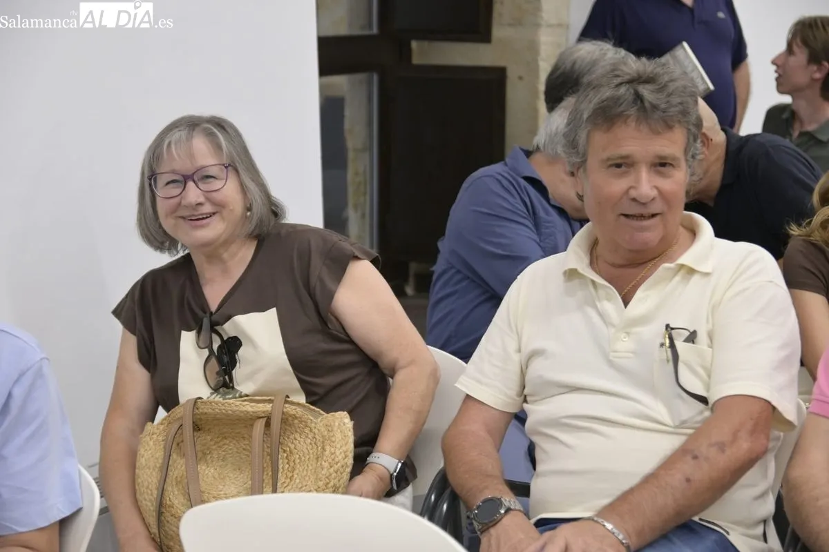 Paco Cañamero inmortaliza la figura del torero Juan José en una nueva biografía presentada en Salamanca | FOTOS: SALAMANCArtv AL DÍA