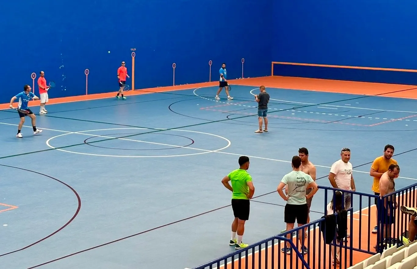 Foto 4 - Gran nivel en la esperada final del Trofeo Diputaci&oacute;n de Frontenis