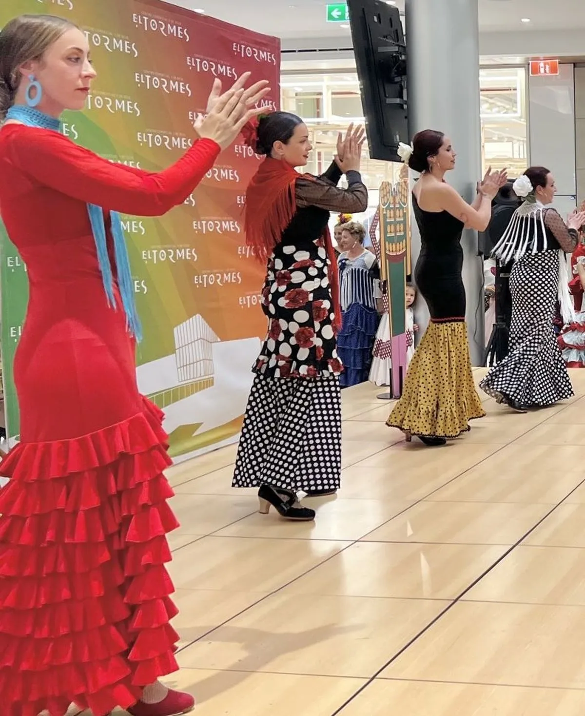 Foto 3 - Aprende sevillanas y flamenco este verano en El Tormes