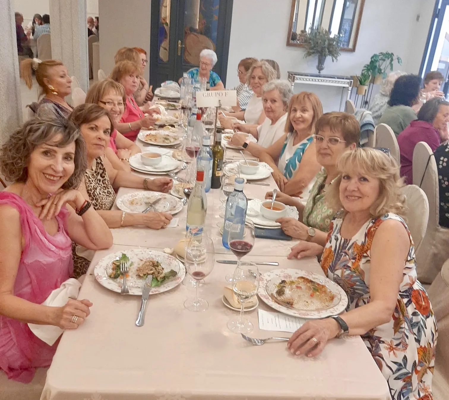 Foto 9 - El Programa Vive dice adi&oacute;s al curso con una animada comida