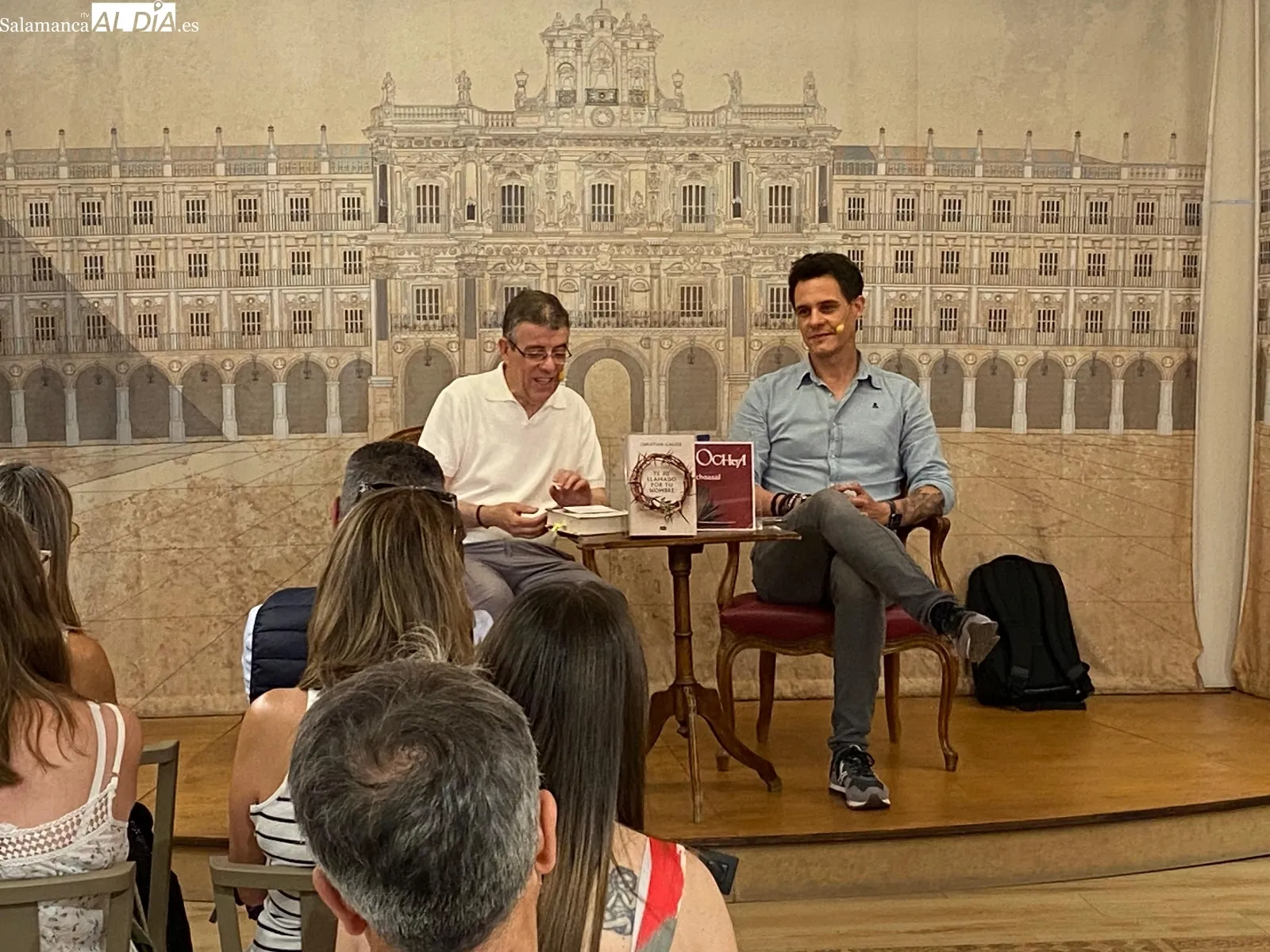 Christian Gálvez junto a Jero Hernández en la presentación del libro en Salamanca | FOTOS: Vanesa Martins 
