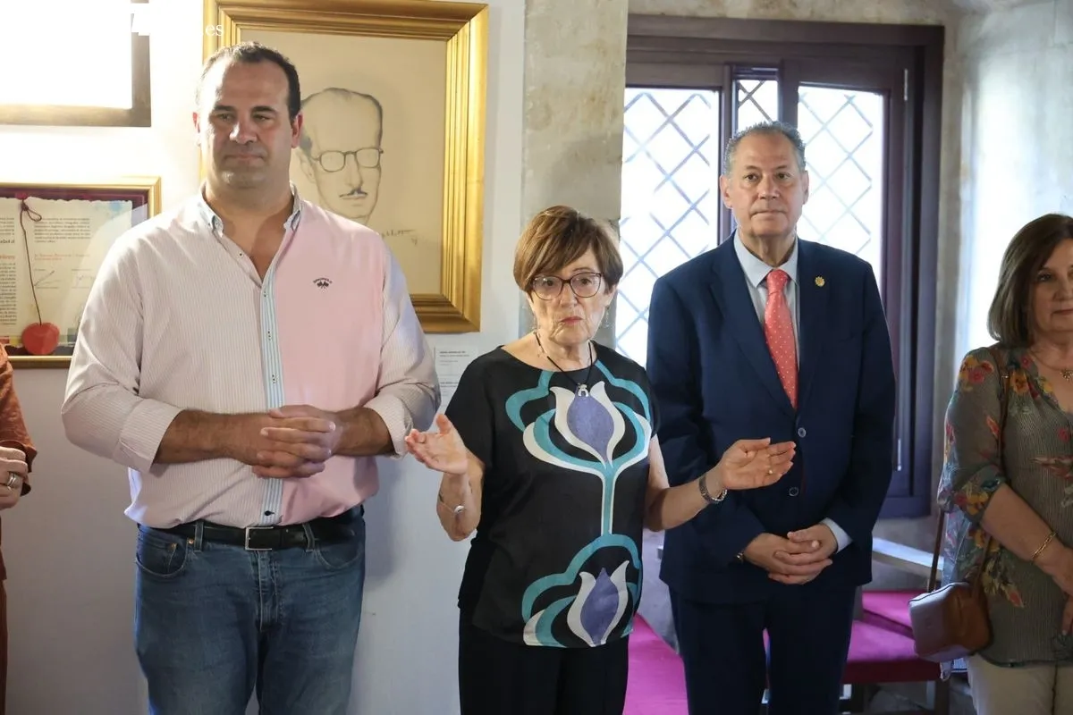 El Centro de Estudios Salmantinos inaugura un nuevo acceso a la torre del Clavero desde la plaza de Colón | FOTOS: David Sañudo 