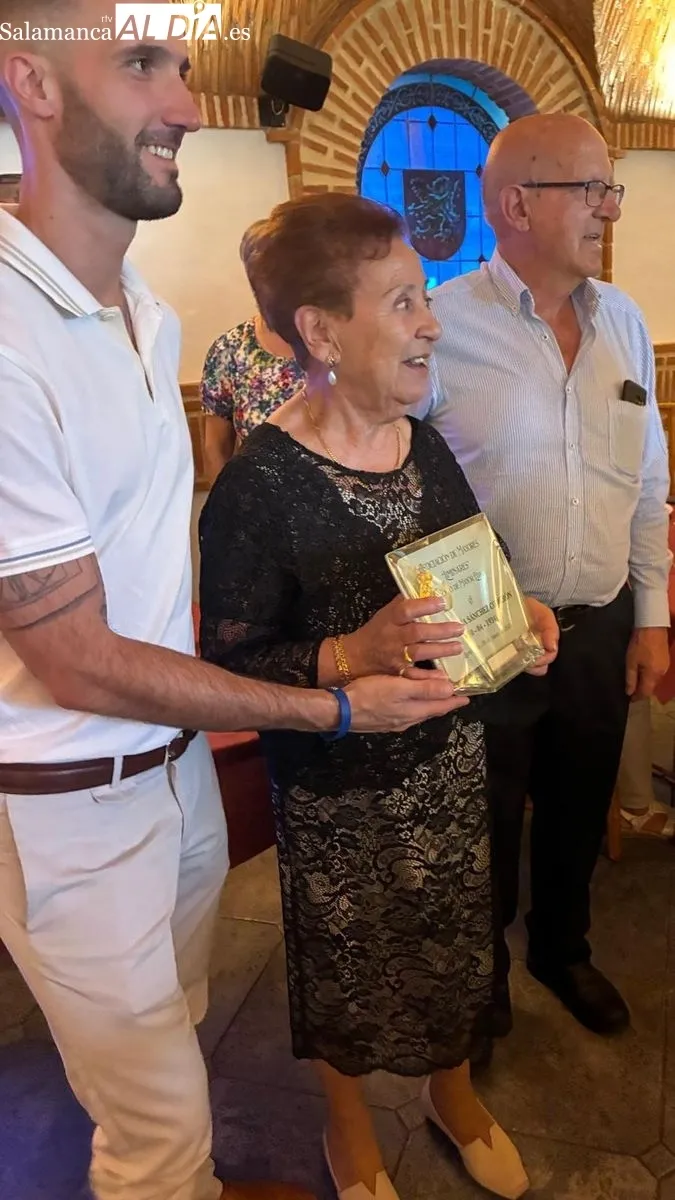 Foto 7 - Los jubilados de Lumbrales disfrutan de una animada jornada festiva el d&iacute;a de su patr&oacute;n, San Pedro