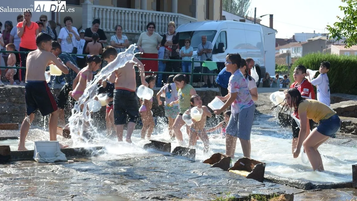 Foto 8 - El agua protagoniza el D&iacute;a de las Lavanderas para diversi&oacute;n de los ni&ntilde;os y ni&ntilde;as de Lumbrales