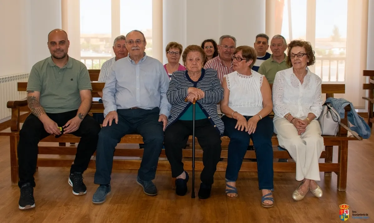 Foto 4 - Josefa Bustillo Marcos recibe un homenaje en Fuentes de O&ntilde;oro por sus 100 a&ntilde;os