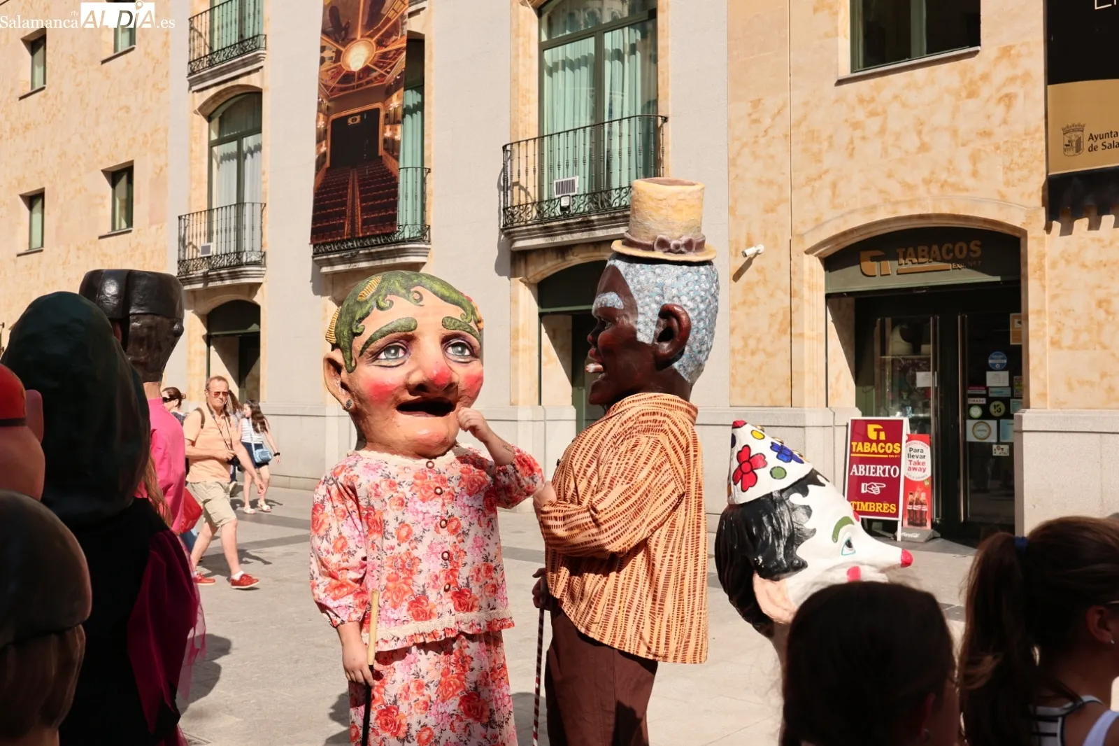 Desfile de cabezudos en Salamanca | Fotos: David Sañudo