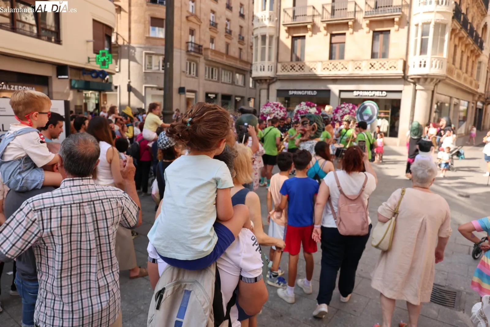 Desfile de cabezudos en Salamanca | Fotos: David Sañudo