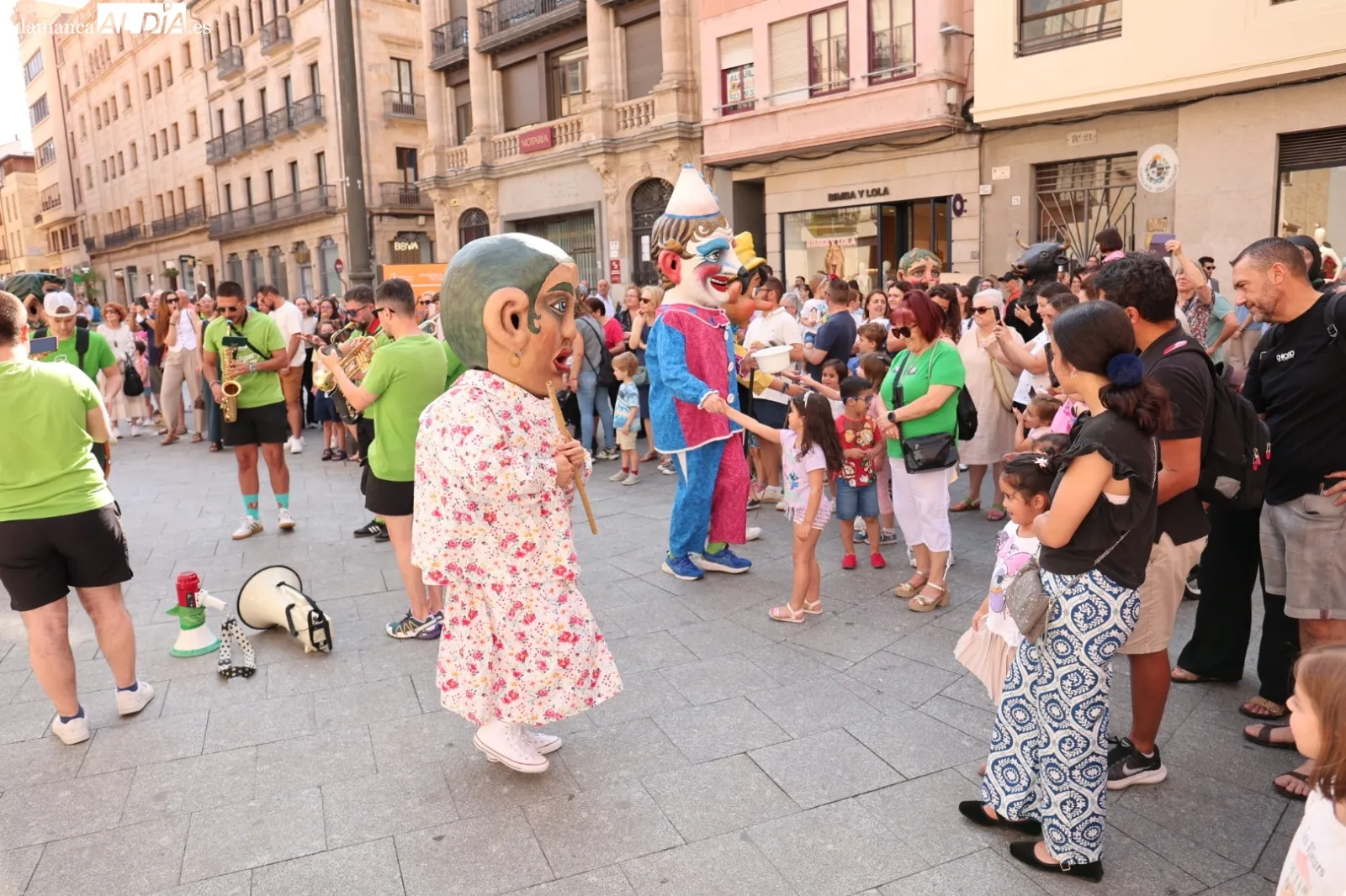 Desfile de cabezudos en Salamanca | Fotos: David Sañudo