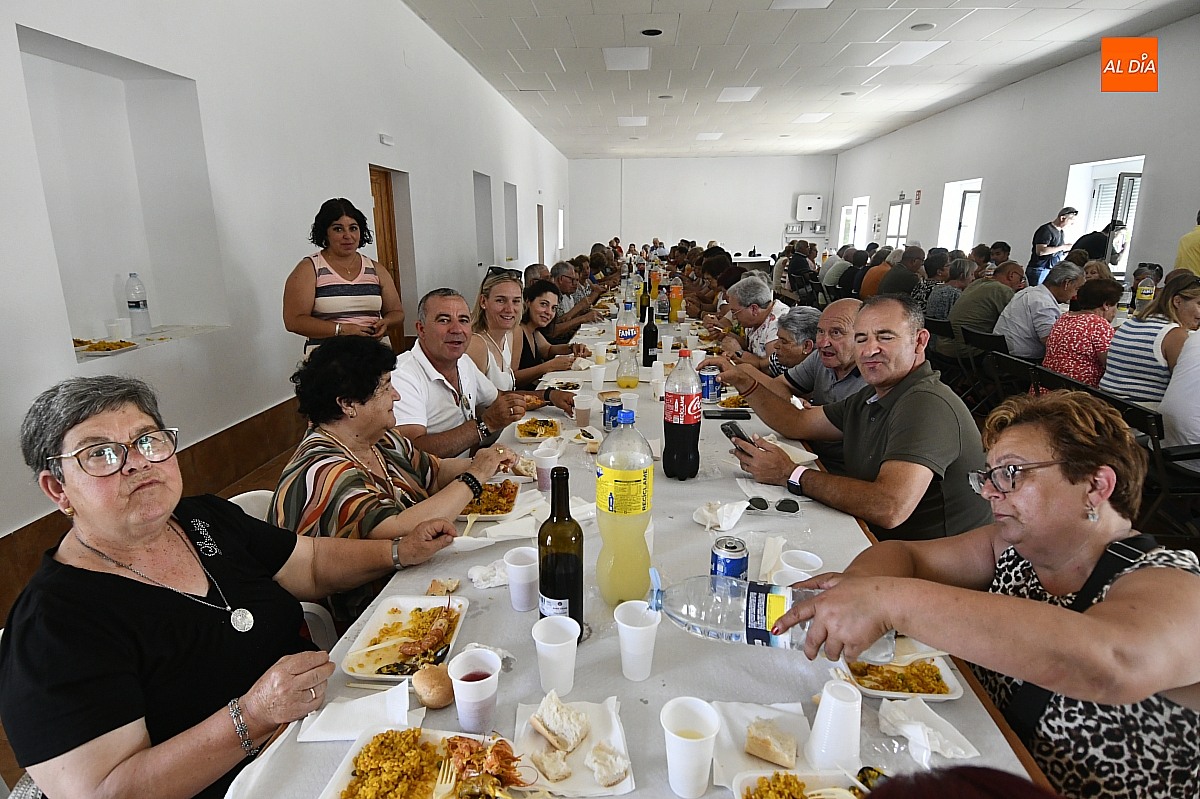 Paella para más de 400 personas deja  buen sabor de boca las fiestas San Antonio Martín de Yeltes