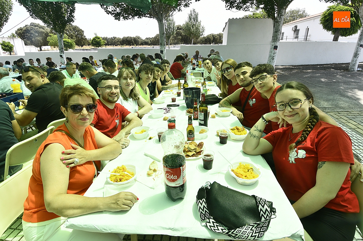 Campillo de Azaba  fiestas patronales  emotiva misa y comida popular en honor a San Antonio