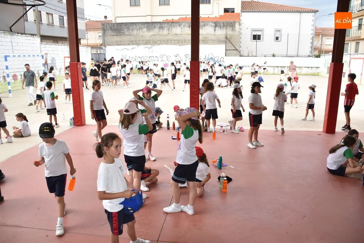 Foto 7 - La AMPA de Misioneras brinda al alumnado un almuerzo saludable y un bingo musical
