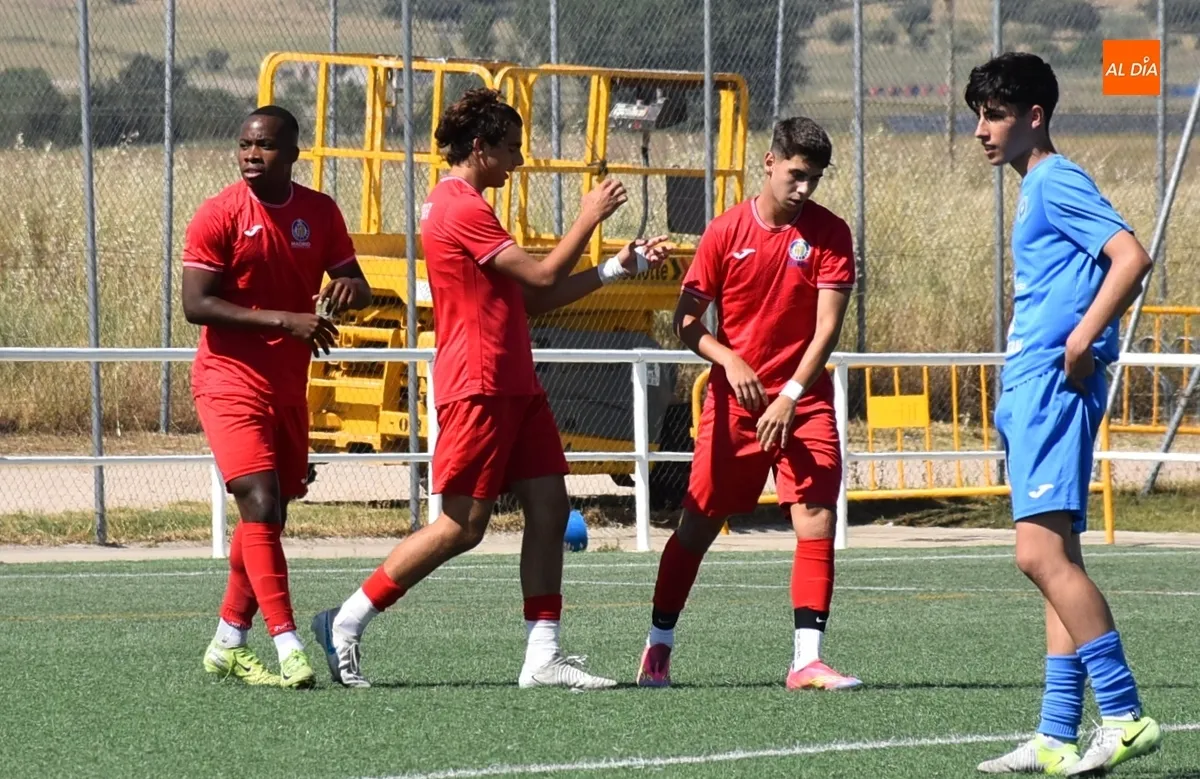 Foto 8 - El Juvenil del Ciudad Rodrigo CF se mete en la final del IV Torneo Miguel Gonz&aacute;lez Barbero