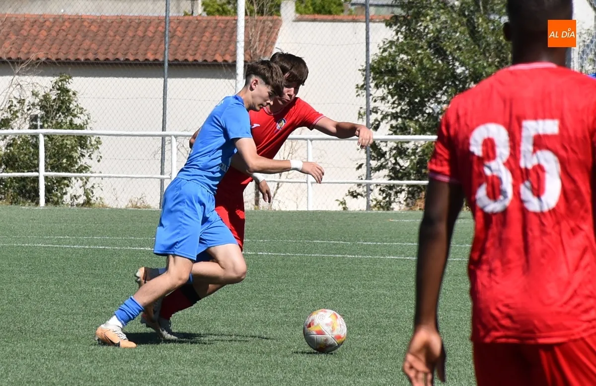 Foto 10 - El Juvenil del Ciudad Rodrigo CF se mete en la final del IV Torneo Miguel Gonz&aacute;lez Barbero