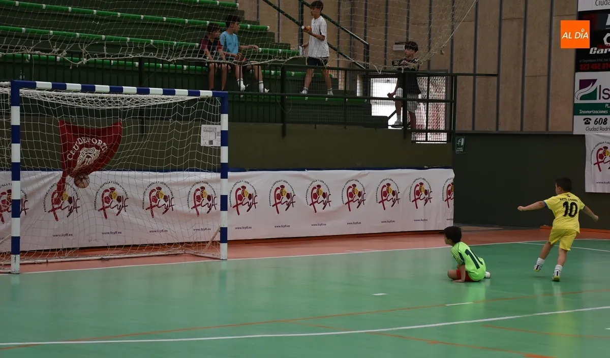 Foto 4 - Esalza encadena su 3&ordm; t&iacute;tulo consecutivo en la Liga Prebenjam&iacute;n del III Columnas